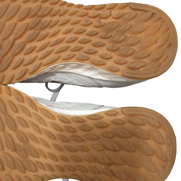 New Balance Arishi Fresh Foam - Picture 8 of 9